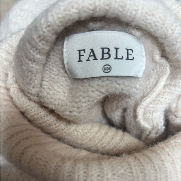 FABLE 🤍Cream Cable Knit Turtleneck Neck Oversized Dolman Sleeve Sweater Sz S-M - Picture 4 of 8